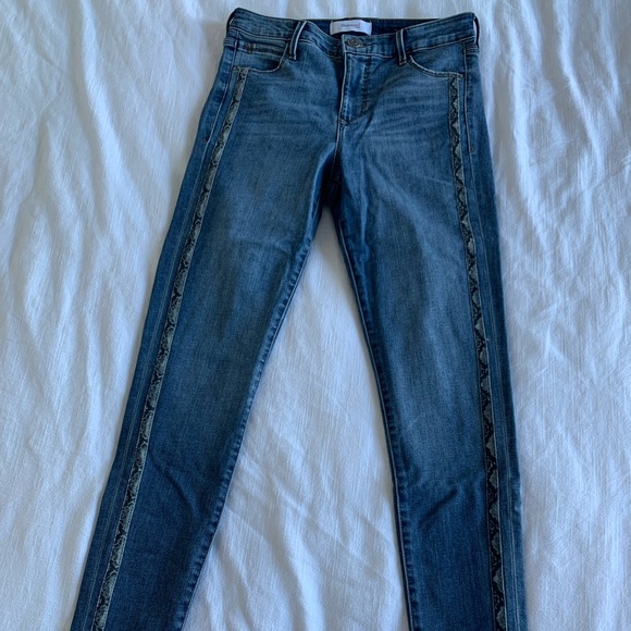 SkinnyGirl Skinny jeans w snake print on the sides - Picture 5 of 6